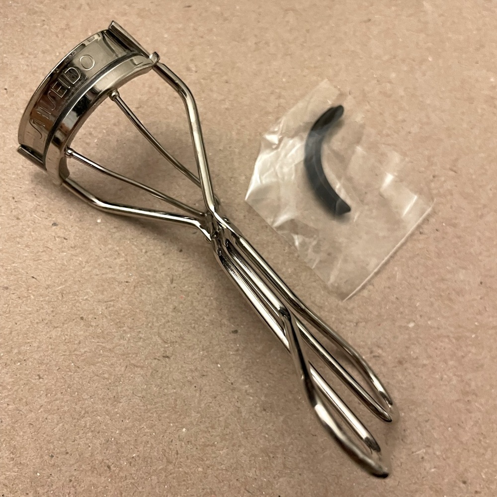 Shiseido Eyelash Curler